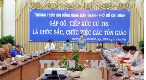 Thanh_pho_Ho_Chi_Minh_tiep_xuc_cu_tri_la_chuc_sac__chuc_viec_cac_ton_giao