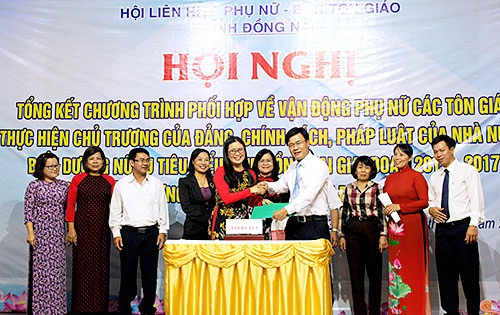 Dong_Nai__Tiep_tuc_phoi_hop_chat_che_trong_cong_tac_van_dong_phu_nu_cac_ton_giao