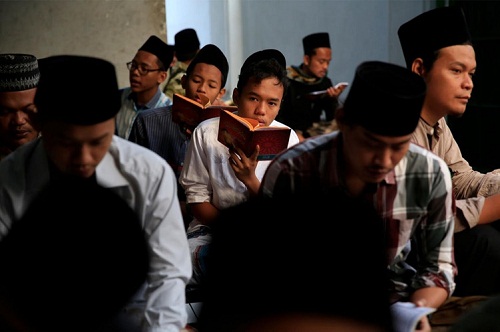 Sinh_vien_Indonesia_trong_thang_an_chay_Ramadan