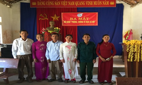 Hoi_LHPN_Quang_Binh_xay_dung__ra_mat_mo_hinh_phong_chong_te_nan_xa_hoi