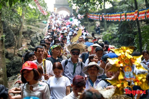 Thu_tuong_yeu_cau_Bo_VHTTDL_tang_cuong_kiem_tra__xu_ly__khong_de_xay_ra_cac_hoat_dong_phan_cam_trong_le_hoi