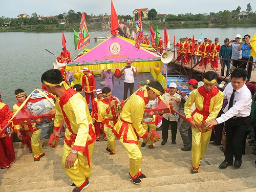 Quang_Binh__Khai_hoi_chua_Hoang_Phuc_nam_2019