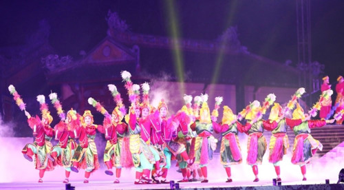 Festival_Hue_2020_huong_den_le_hoi_xanh__noi_khong_voi_rac_thai_nhua