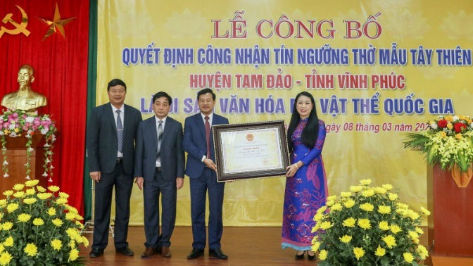 Cong_nhan_Tin_nguong_tho_Quoc_Mau_Tay_Thien_la_Di_san_van_hoa_phi_vat_the_Quoc_gia