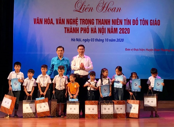 Lien_hoan_van_hoa__van_nghe_thanh_nien_tin_do_ton_giao_va_dan_toc_thieu_so