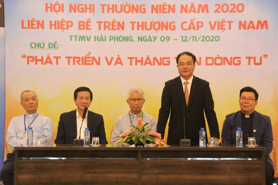 Thu_truong_Vu_Chien_Thang_chuc_mung_Hoi_nghi_Lien_hiep_Be_tren_thuong_cap_Viet_Nam_2020