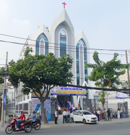 Le_cung_hien_nha_tho_Tin_Lanh_Thong_Tay_Hoi__thanh_pho_Ho_Chi_Minh