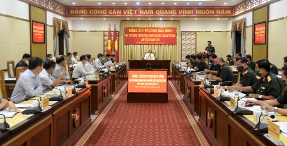 pho-thu-tuong-thuong-truc-chinh-phu-truong-hoa-binh-kiem-tra-cong-tac-chong-dich-covid-19-tai-quan-khu-7