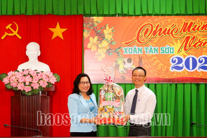 pho-bi-thu-thuong-truc-tinh-uy-soc-trang-tiep-doan-hoi-thanh-tin-lanh-viet-nam-mien-nam