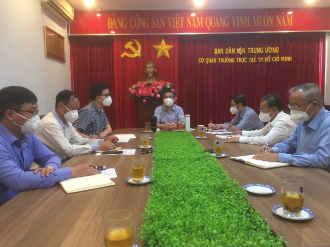 to-cong-tac-cua-bo-noi-vu-lam-viec-voi-dai-dien-cua-cac-co-quan-trung-uong-tai-thanh-pho-ho-chi-minh