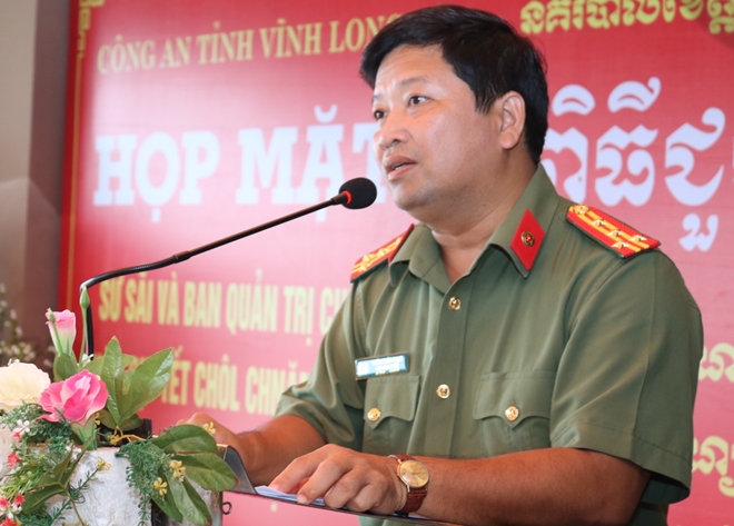 cong-an-vinh-long-hop-mat-nguoi-co-uy-tin-nhan-dip-tet-chol-chnam-thmay