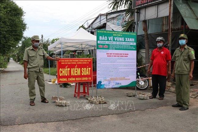 gan-200-tinh-nguyen-la-linh-muc-tu-si-va-giao-dan-tham-gia-phong-chong-dich-covid-19-tren-dia-ban-tinh-binh-duong