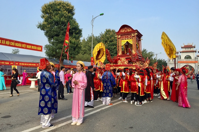 tuyen-truyen-net-dep-van-hoa-ung-xu-va-thuc-hien-nep-song-van-minh-trong-le-hoi