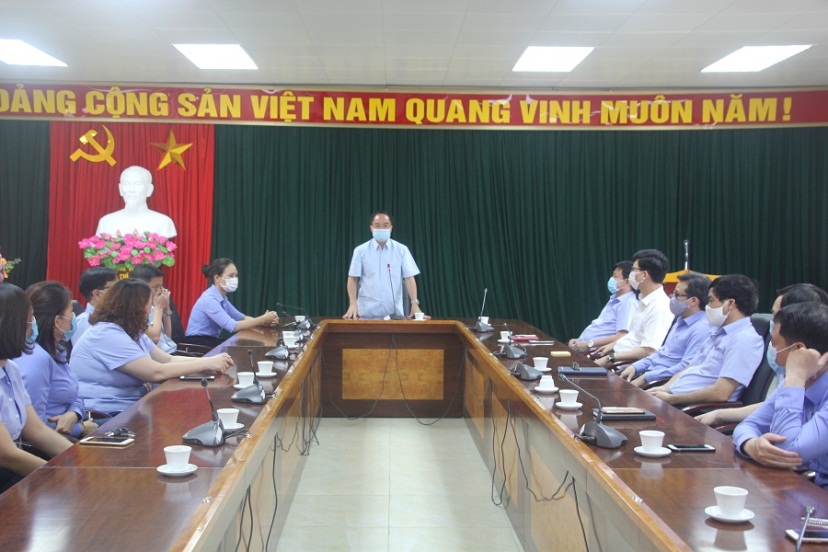 thu-truong-bo-noi-vu-vu-chien-thang-chuc-mung-trung-tam-thong-tin-tap-chi-cong-tac-ton-giao-ban-ton-giao-chinh-phu-nhan-ngay-bao-chi-cach-mang-viet-nam