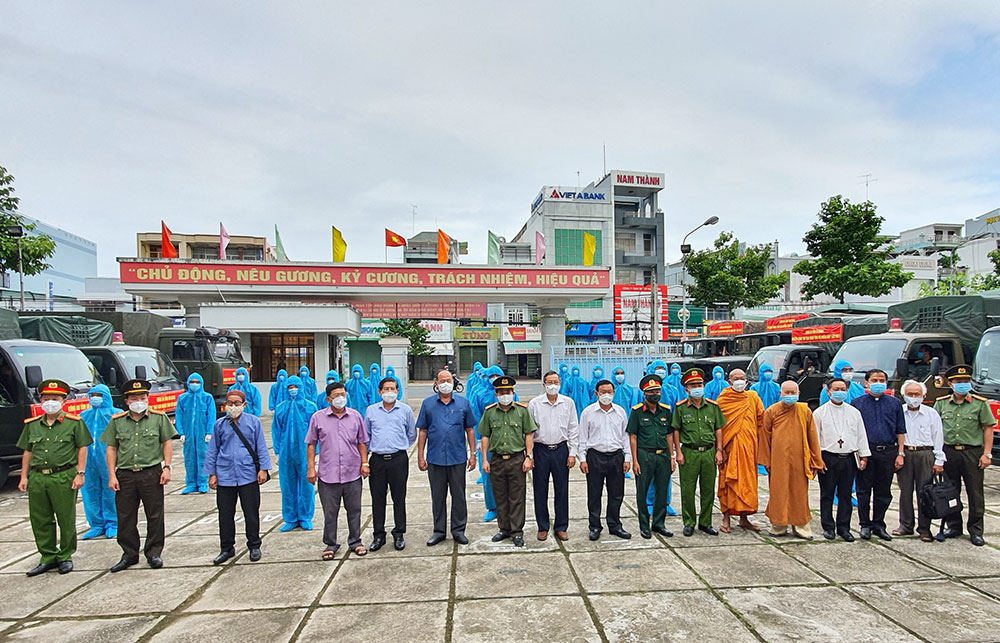 cong-an-an-giang-ra-quan-thuc-hien-chuong-trinh-hat-gao-nghia-tinh-voi-nhan-dan-lan-thu-3