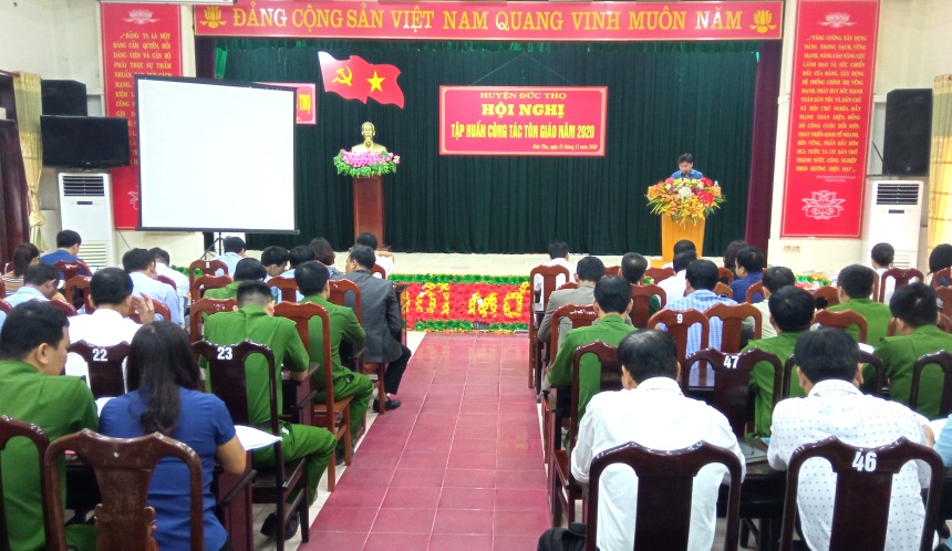 huyen-duc-tho-tinh-ha-tinh-to-chuc-tap-huan-cong-tac-ton-giao-nam-2020