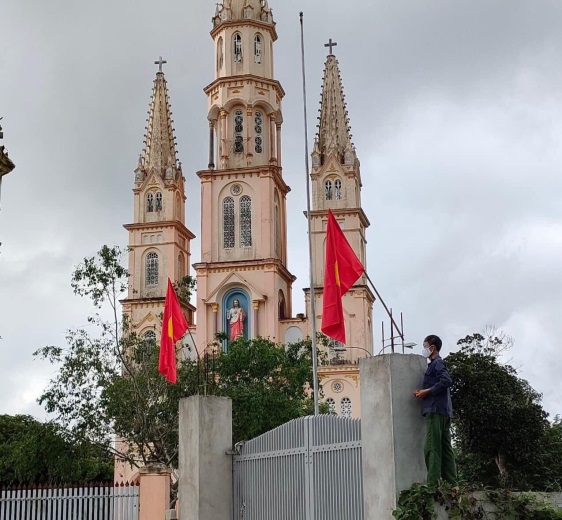 ha-tinh-cac-co-so-ton-giao-tren-dia-ban-huyen-huong-khe-treo-co-to-quoc-ky-niem-quoc-khanh-29